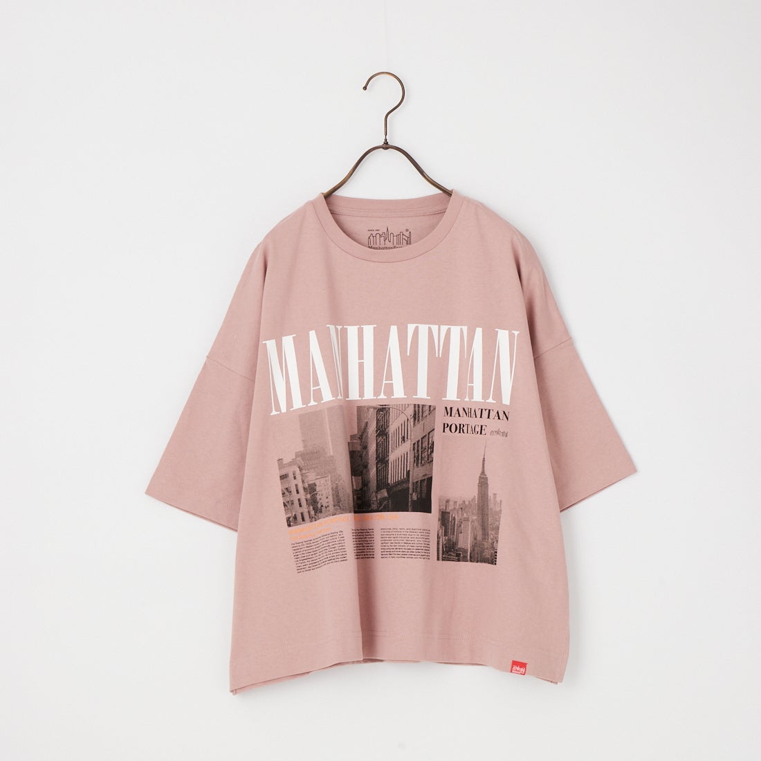 MANHATTAN PORTAGE [マンハッタンポーテージ] 別注 ショート丈 フォトプリントTシャツ [26SSMP-INL019-JF] PINK