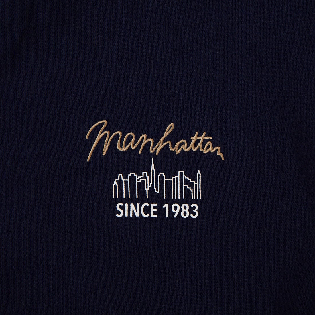 MANHATTAN PORTAGE [マンハッタンポーテージ] 別注 ショート丈 バックプリントTシャツ [26SSMP-INL018-JF] NAVY