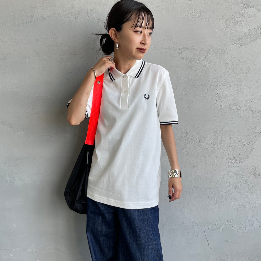 FRED PERRY [フレッドペリー] ツインティップ フレッドペリーシャツ [G3600] 17B SNOW W &&モデル身長：150cm 着用サイズ：10&&