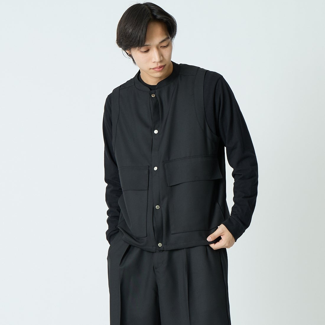 amne [アンヌ] ギャバジンユースフルベスト [AMN-VT-002] BLACK &&モデル身長：179cm 着用サイズ：2&&