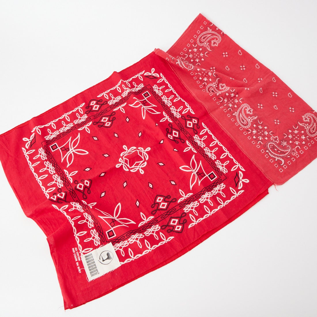 ILL ONE EIGHTY [イル ワンエイティ] ヴィンテージバンダナストール [ILL251-55] RED