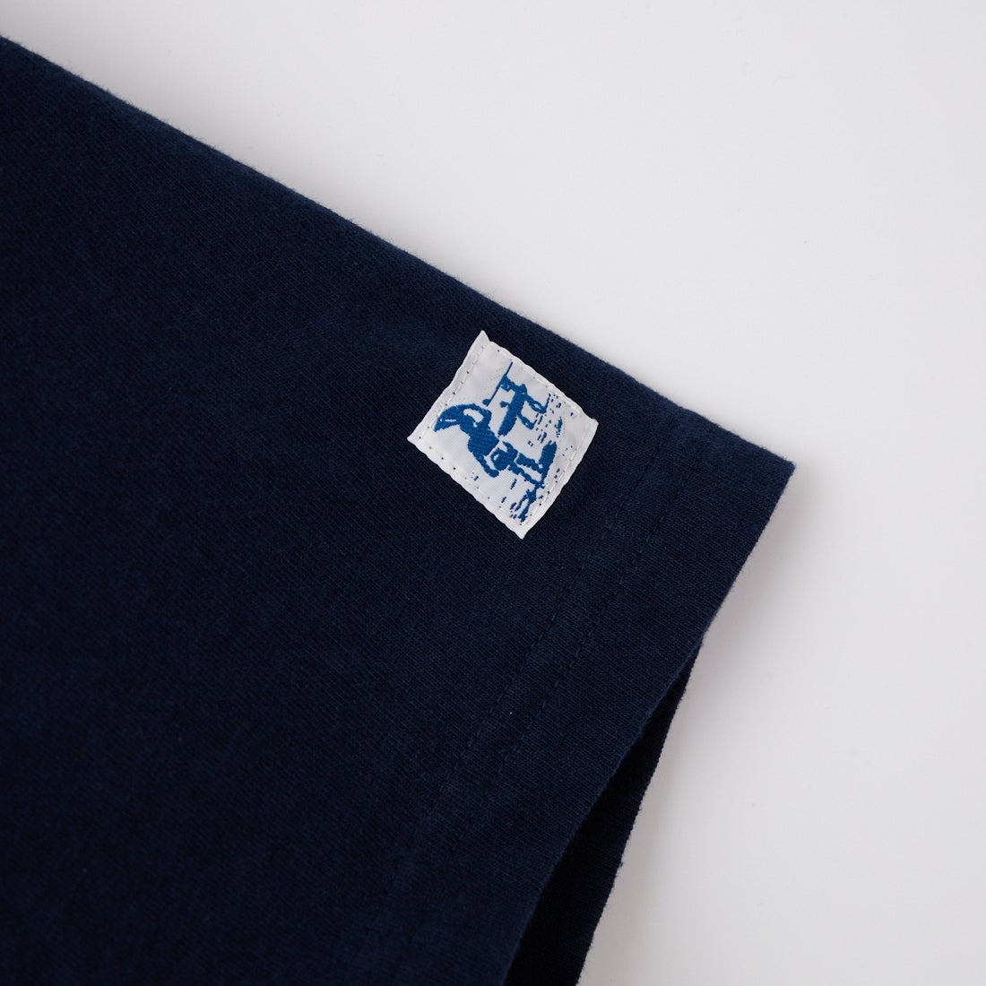 The Endless Summer [エンドレスサマー] 別注 手書き風ロゴ BUHIバックプリントTシャツ [FH-26574500-JF] NAVY