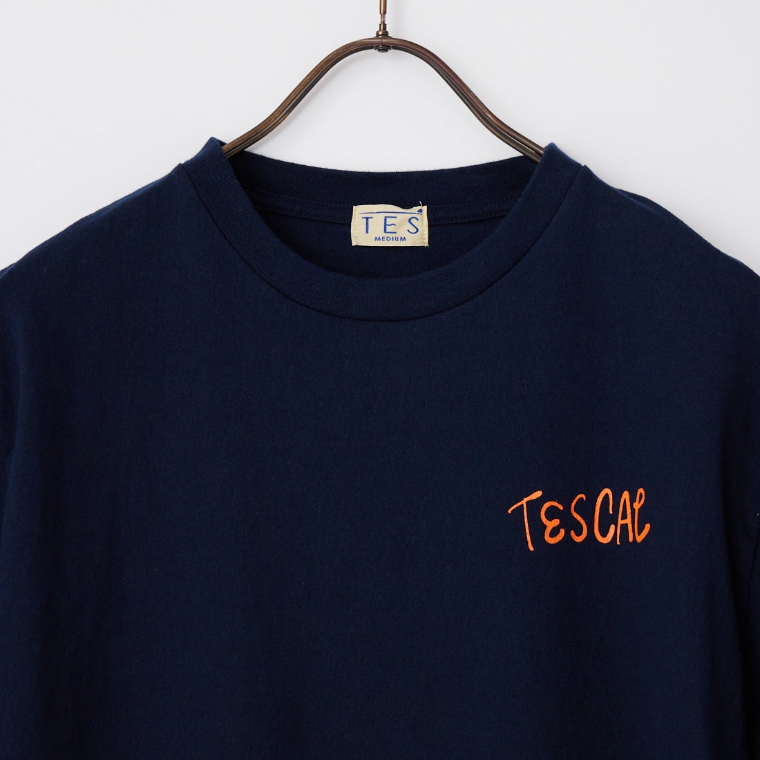 The Endless Summer [エンドレスサマー] 別注 手書き風ロゴ BUHIバックプリントTシャツ [FH-26574500-JF] NAVY