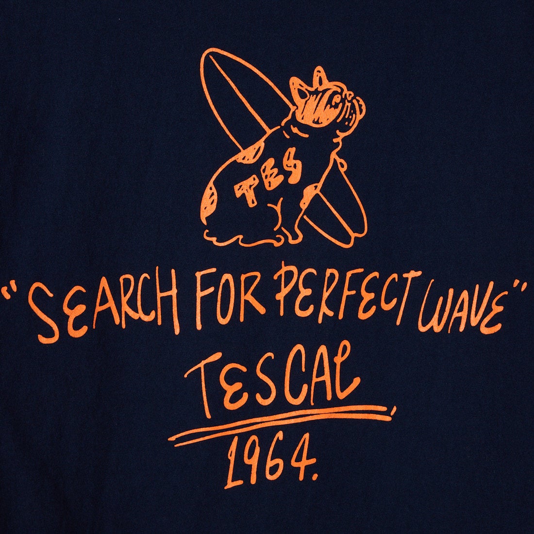 The Endless Summer [エンドレスサマー] 別注 手書き風ロゴ BUHIバックプリントTシャツ [FH-26574500-JF] NAVY