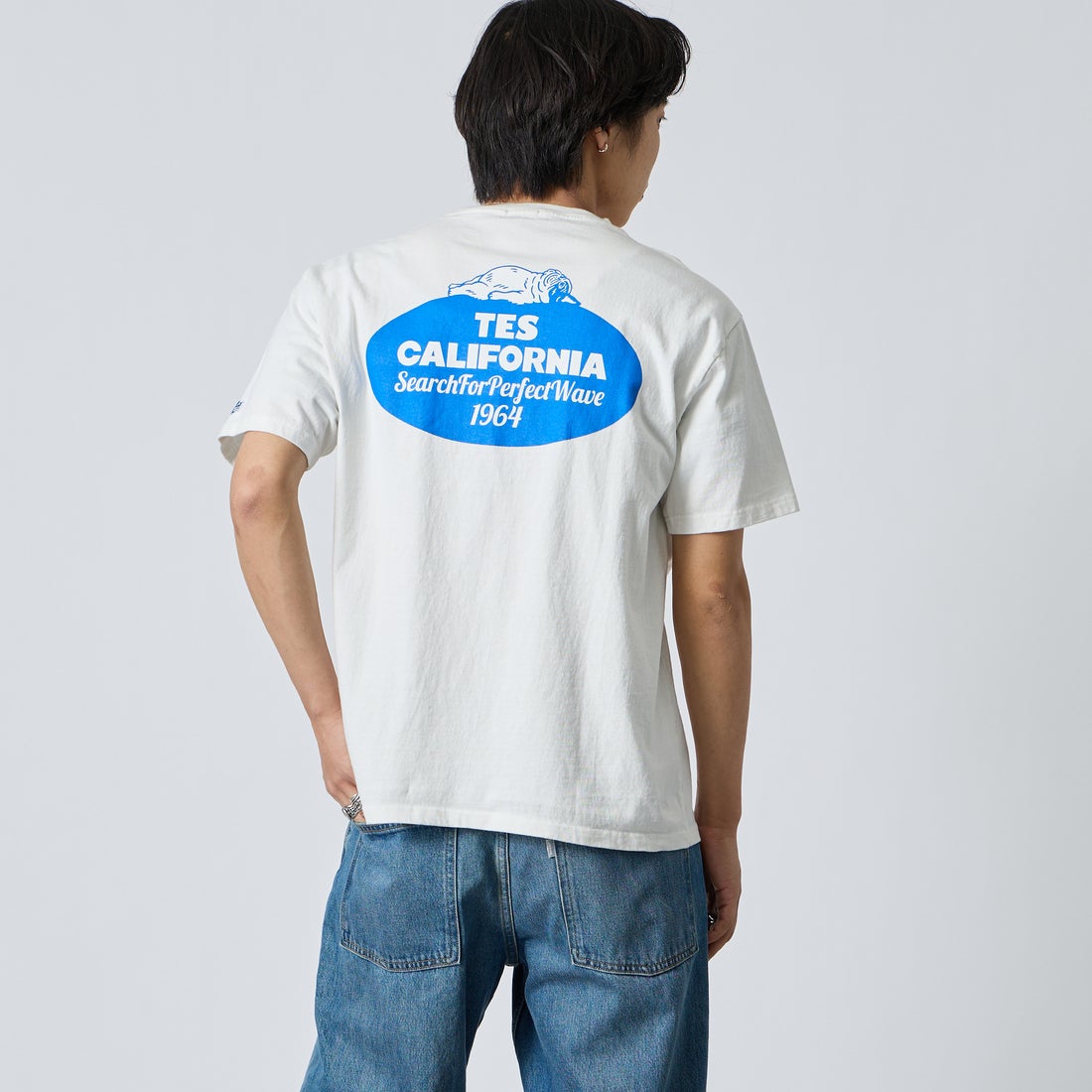 WHITE&&モデル身長：179cm 着用サイズ：XL&&