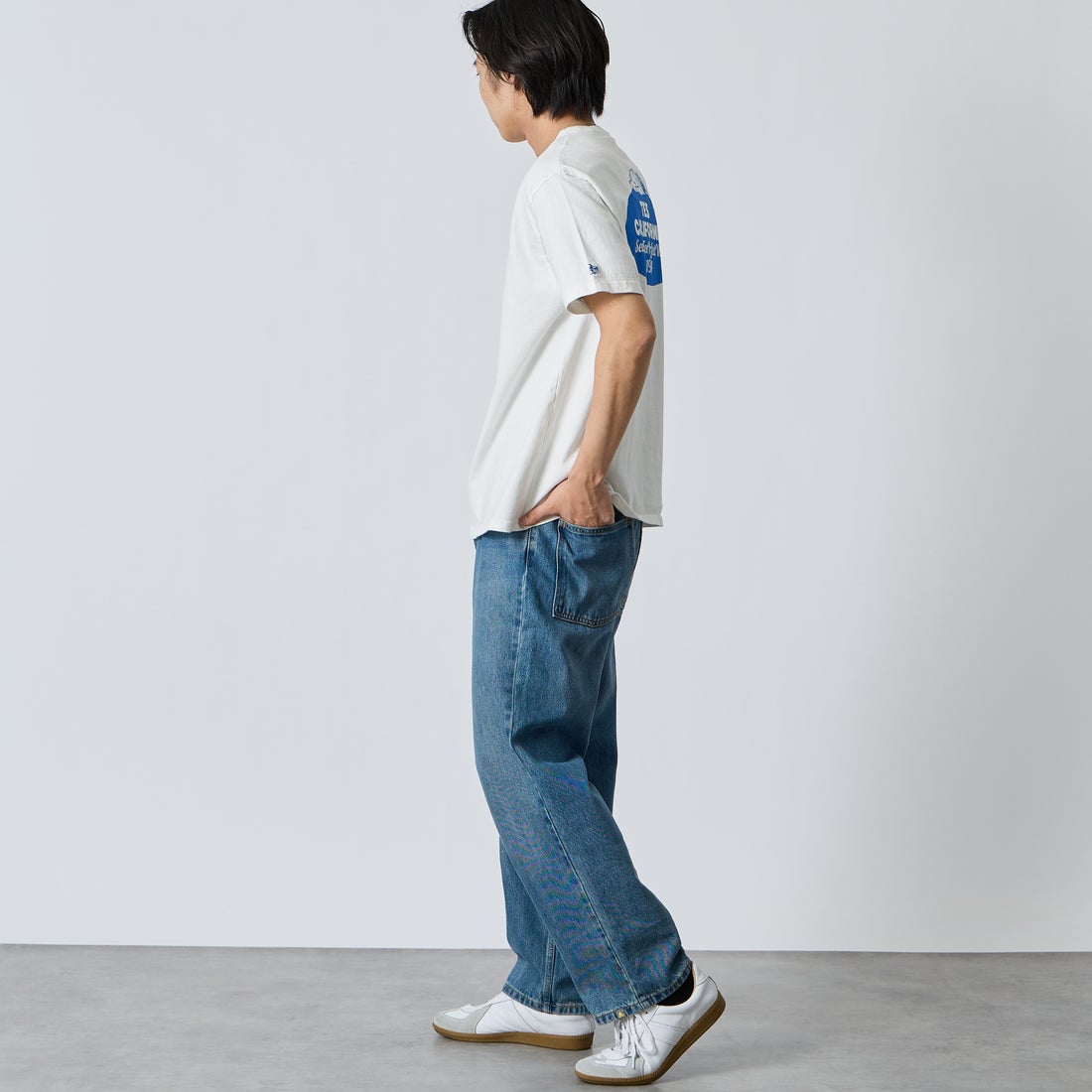 The Endless Summer [エンドレスサマー] 別注 オーバルロゴ バックプリントTシャツ [FH-26574504-JF] WHITE &&モデル身長：179cm 着用サイズ：XL&&