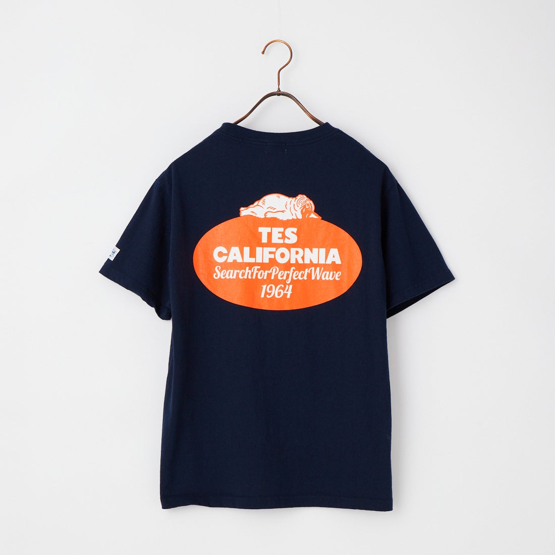 The Endless Summer [エンドレスサマー] 別注 オーバルロゴ バックプリントTシャツ [FH-26574504-JF] NAVY