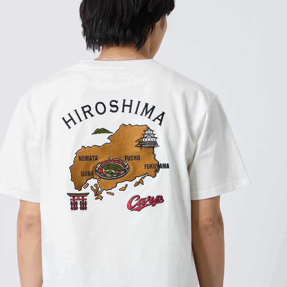 HIROSHIMA CARP × JEANSFACTORY [ヒロシマカープ × ジーンズファクトリー] 広島東洋カープ コラボ刺繍Tシャツ [6547001] 07 A WHT M