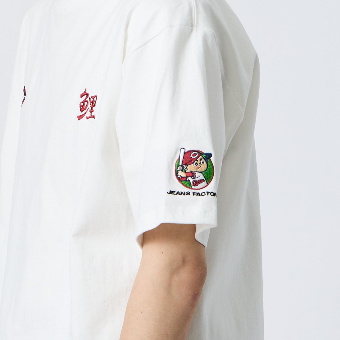 HIROSHIMA CARP × JEANSFACTORY [ヒロシマカープ × ジーンズファクトリー] 広島東洋カープ コラボ刺繍Tシャツ [6547001] 06 B WHT C