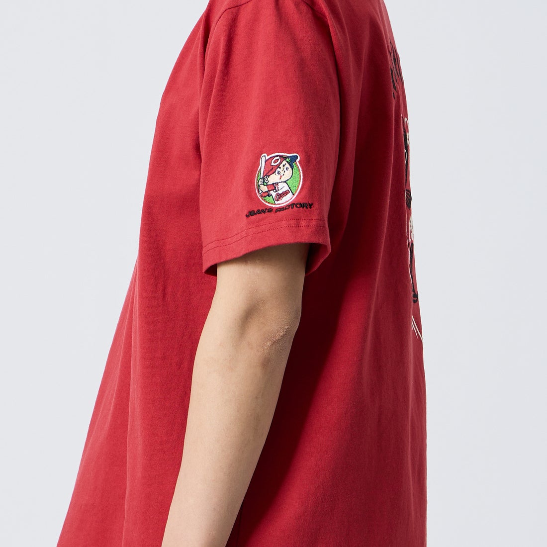 HIROSHIMA CARP × JEANSFACTORY [ヒロシマカープ × ジーンズファクトリー] 広島東洋カープ コラボ刺繍Tシャツ [6547001] 10 B RED C