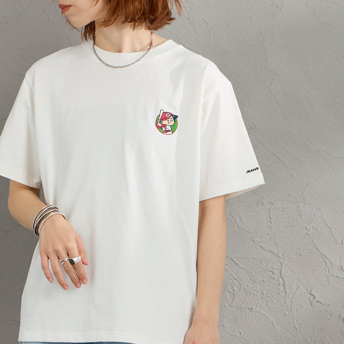 HIROSHIMA CARP × JEANSFACTORY [ヒロシマカープ × ジーンズファクトリー] 広島東洋カープ コラボ刺繍Tシャツ [6547001] 07 A WHT M