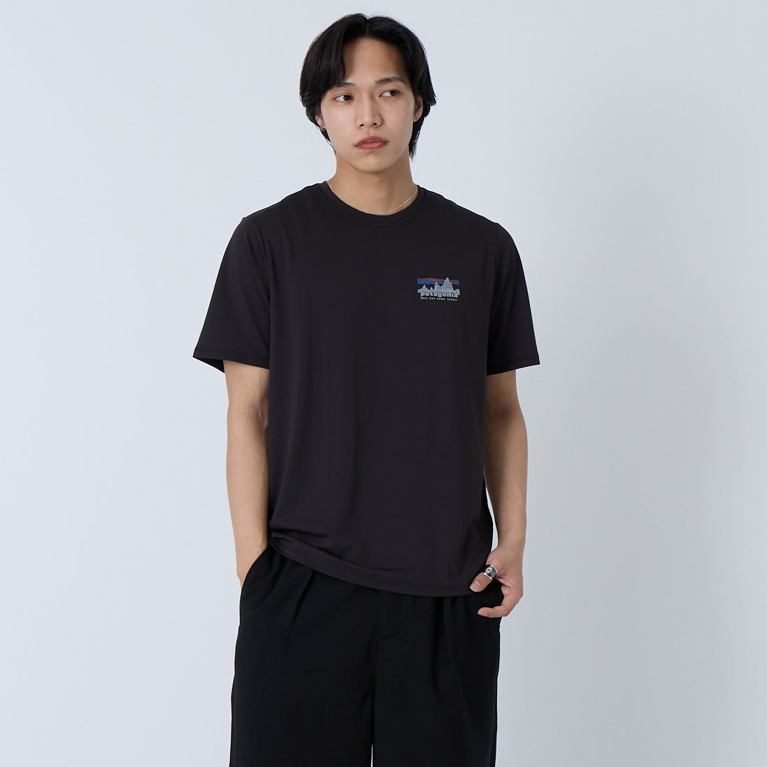 patagonia [パタゴニア] メンズ キャプリーン クールデイリーシャツ(73 スカイライン) [45478] BLK &&モデル身長：179cm 着用サイズ：M&&