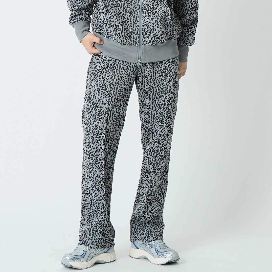 B GREY&&モデル身長：179cm 着用サイズ：M&&