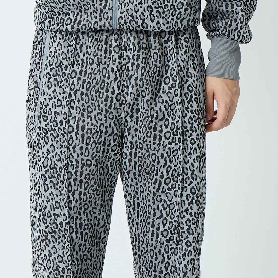 South2West8 [サウスツーウエストエイト] トレーナーパンツ [SX711] B GREY &&モデル身長：179cm 着用サイズ：M&&