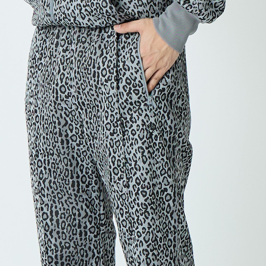 South2West8 [サウスツーウエストエイト] トレーナーパンツ [SX711] B GREY &&モデル身長：179cm 着用サイズ：M&&