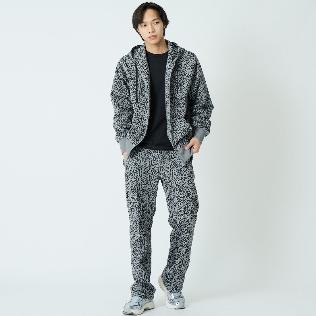 South2West8 [サウスツーウエストエイト] トレーナーフーディ [SX709] B GREY &&モデル身長：179cm 着用サイズ：M&&