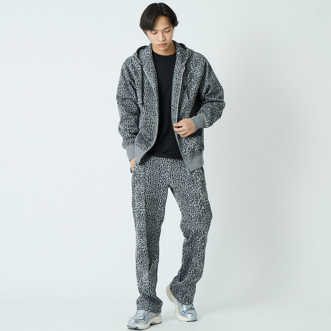 South2West8 [サウスツーウエストエイト] トレーナーフーディ [SX709] B GREY &&モデル身長：179cm 着用サイズ：M&&