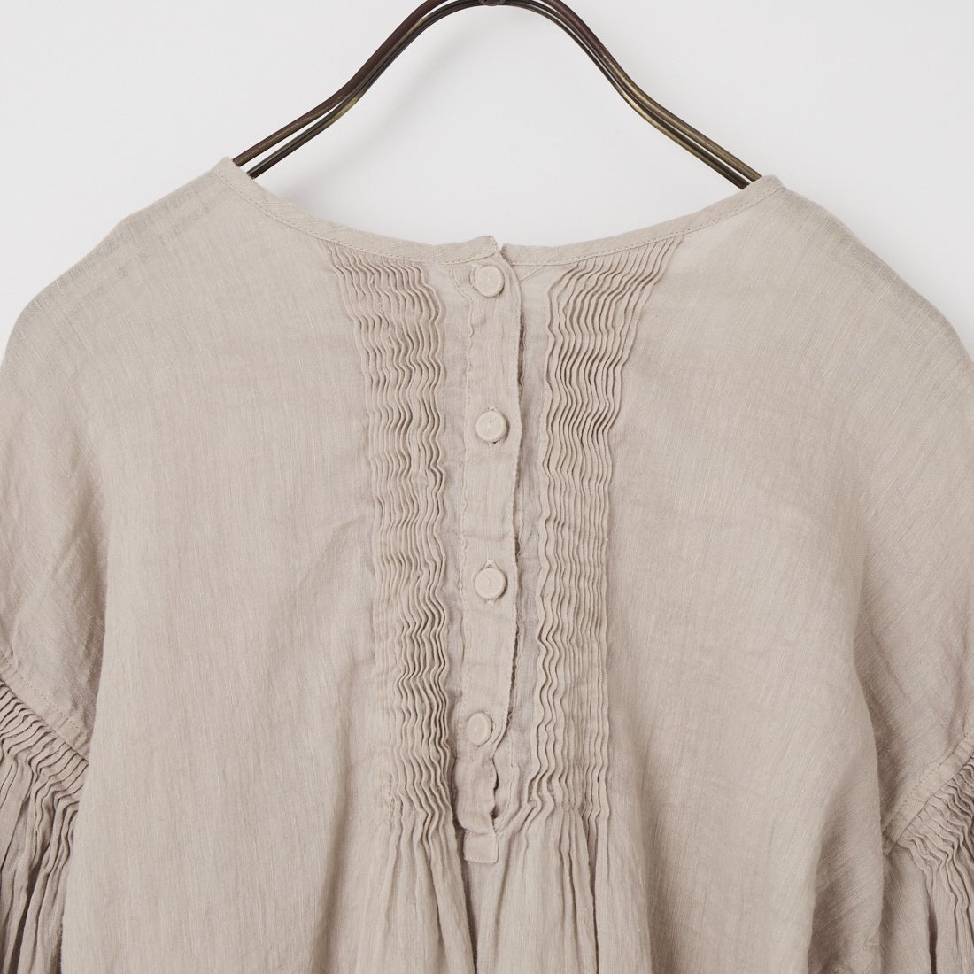 maison de soil [メゾンドソイル] リネンコットン バックオープンクルーネックシャツ [INMDS25012D] 940D D.GRY