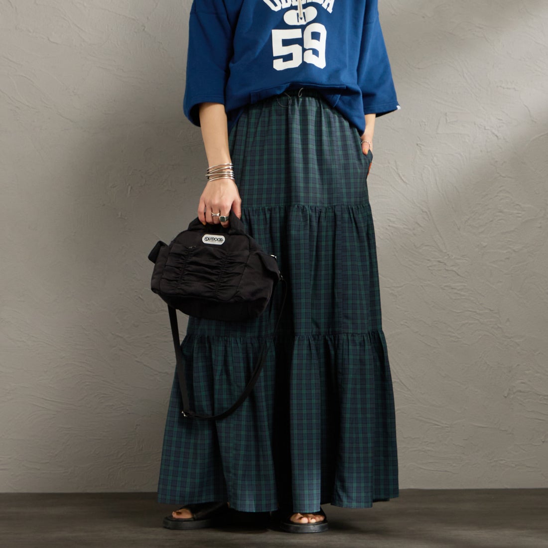 UNIVERSAL OVERALL [ユニバーサルオーバーオール] 別注 チェック柄プリント ティアードマキシ丈スカート [U2612767IN-JF] GREEN &&モデル身長：158cm 着用サイズ：F&&