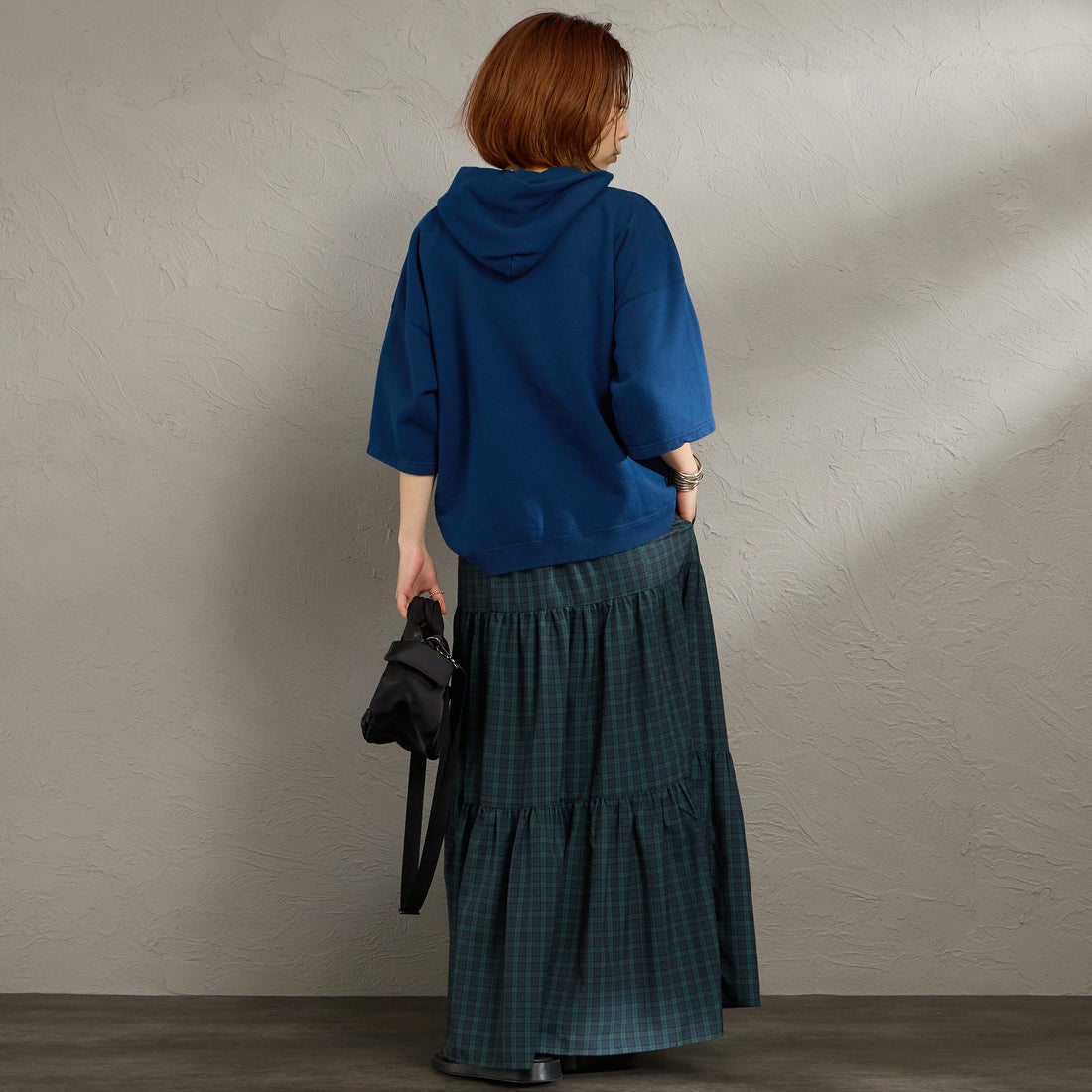 UNIVERSAL OVERALL [ユニバーサルオーバーオール] 別注 チェック柄プリント ティアードマキシ丈スカート [U2612767IN-JF] GREEN &&モデル身長：158cm 着用サイズ：F&&