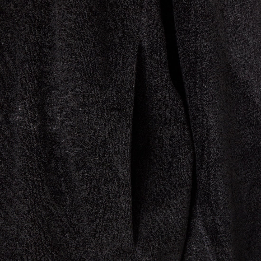 1PIU1UGUALE3 RELAX [ウノ ピゥ ウノ ウグァーレ トレ] カモ柄エンボスパイルパーカー [USO-26066] SN90 BLACK