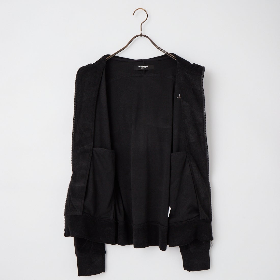 1PIU1UGUALE3 RELAX [ウノ ピゥ ウノ ウグァーレ トレ] カモ柄エンボスパイルパーカー [USO-26066] SN90 BLACK