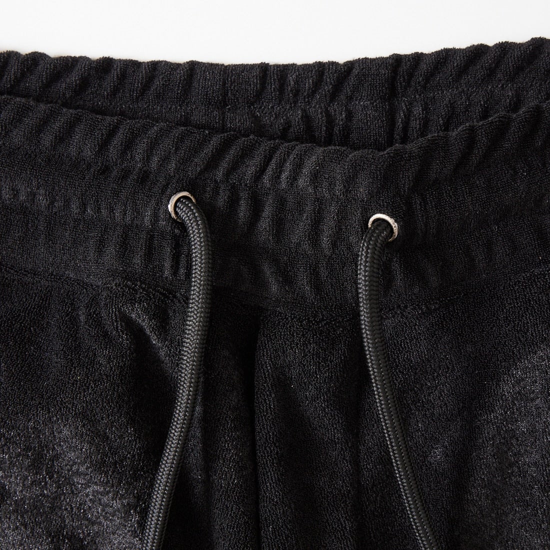 1PIU1UGUALE3 RELAX [ウノ ピゥ ウノ ウグァーレ トレ] カモ柄エンボスパイルジョガーパンツ [USB-26066] SN90 BLACK