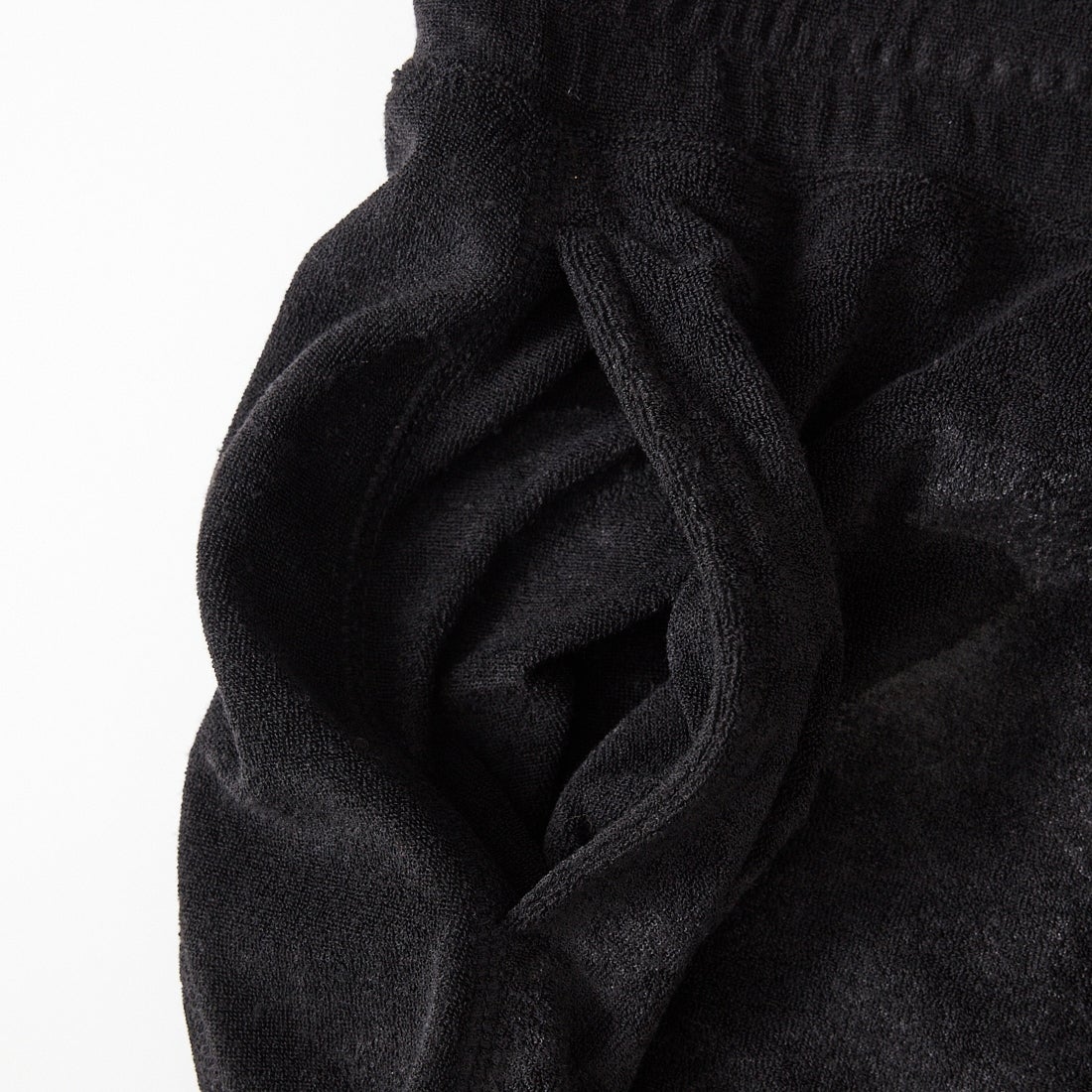 1PIU1UGUALE3 RELAX [ウノ ピゥ ウノ ウグァーレ トレ] カモ柄エンボスパイルジョガーパンツ [USB-26066] SN90 BLACK