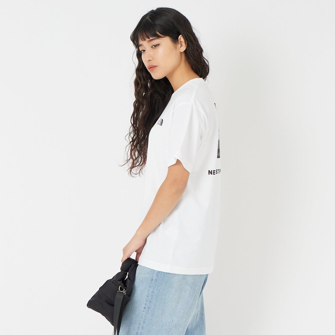 THE NORTH FACE [ザ ノースフェイス] ショートスリーブバンダナスクエアロゴTシャツ [NT32446] W2 &&モデル身長：162cm 着用サイズ：S&&