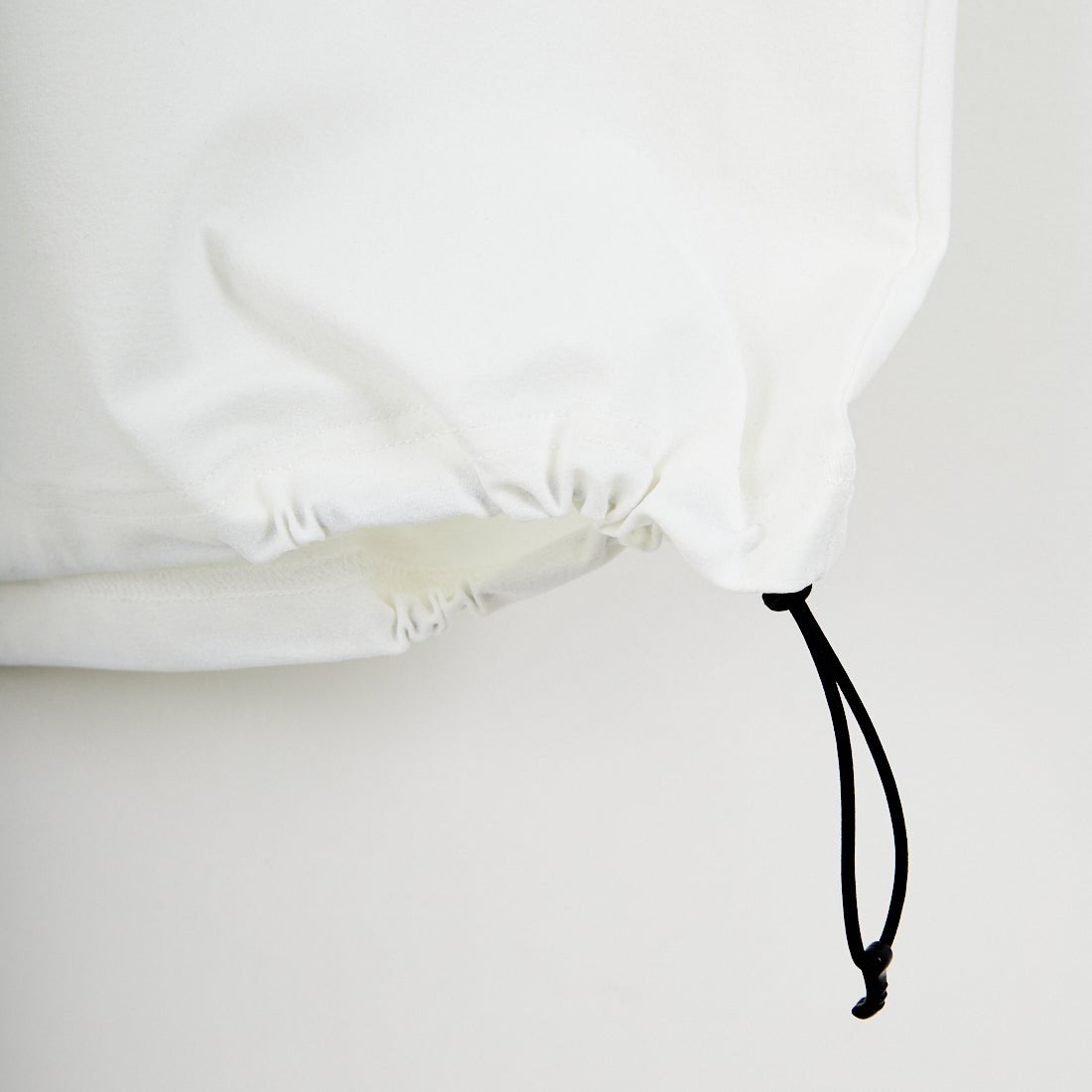 Marmot [マーモット] 別注 ドローコード付き マウンテンロゴ バックプリントTシャツ [MTSS26MST337IN-JF] WHITE