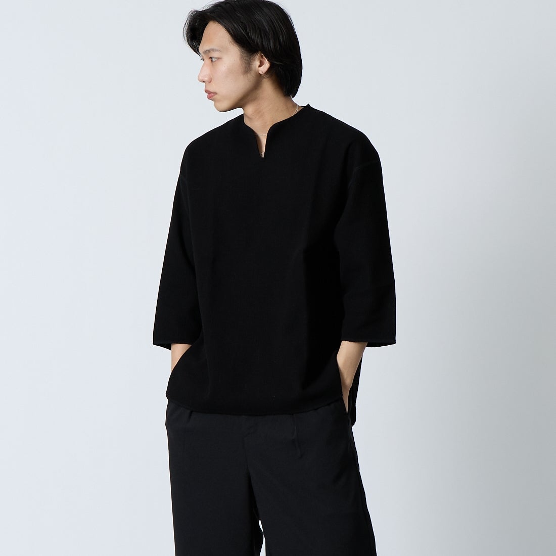 blurhms ROOTSTOCK [ブラームス ルーツストック] 別注 ラフ&スムース サーマルオーバーネック7分袖Tシャツ [BROOTS26SJF01-JF] BLACK &&モデル身長：179cm 着用サイズ：3&&