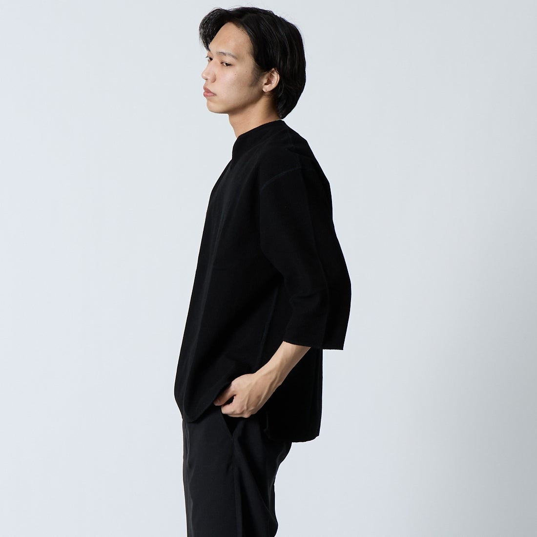 blurhms ROOTSTOCK [ブラームス ルーツストック] 別注 ラフ&スムース サーマルオーバーネック7分袖Tシャツ [BROOTS26SJF01-JF] BLACK &&モデル身長：179cm 着用サイズ：3&&