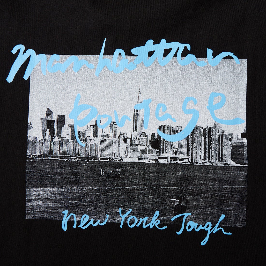 MANHATTAN PORTAGE [マンハッタンポーテージ] 別注 バックフォトプリントTシャツ [26SSMP-IN81-JF] BLACK