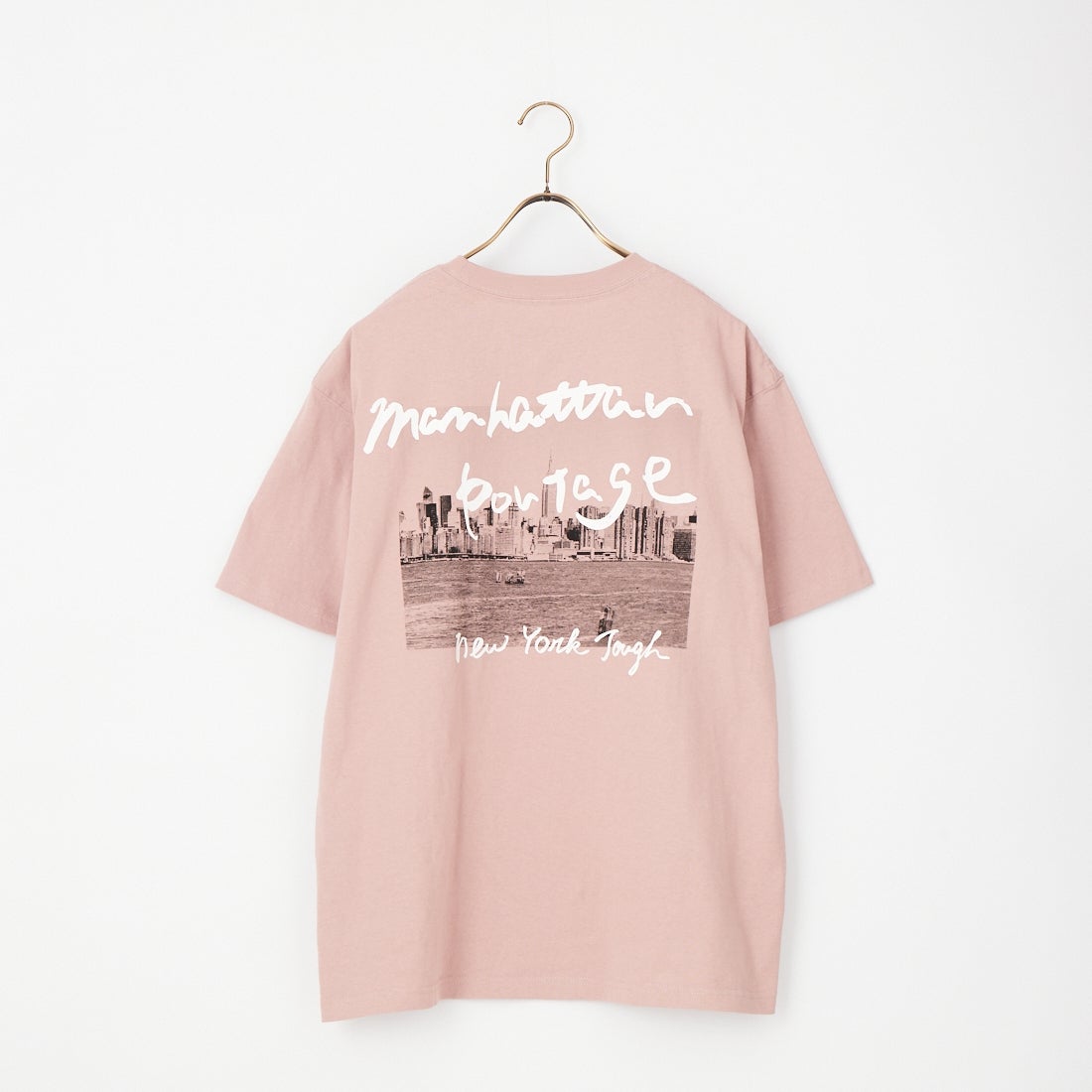 MANHATTAN PORTAGE [マンハッタンポーテージ] 別注 バックフォトプリントTシャツ [26SSMP-IN81-JF] PINK