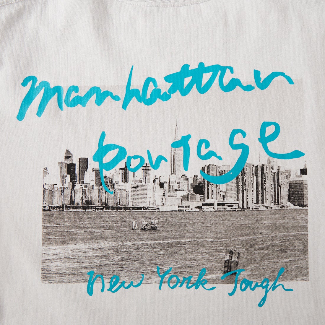 MANHATTAN PORTAGE [マンハッタンポーテージ] 別注 バックフォトプリントTシャツ [26SSMP-IN81-JF] L.GRAY