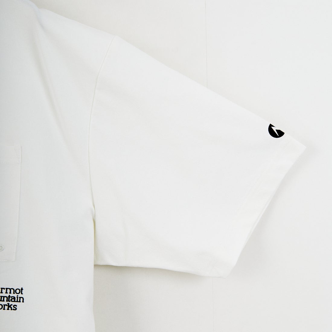 Marmot [マーモット] 別注 ドローコード付き ポケットロゴTシャツ [MTSS26MST338IN-JF] WHITE