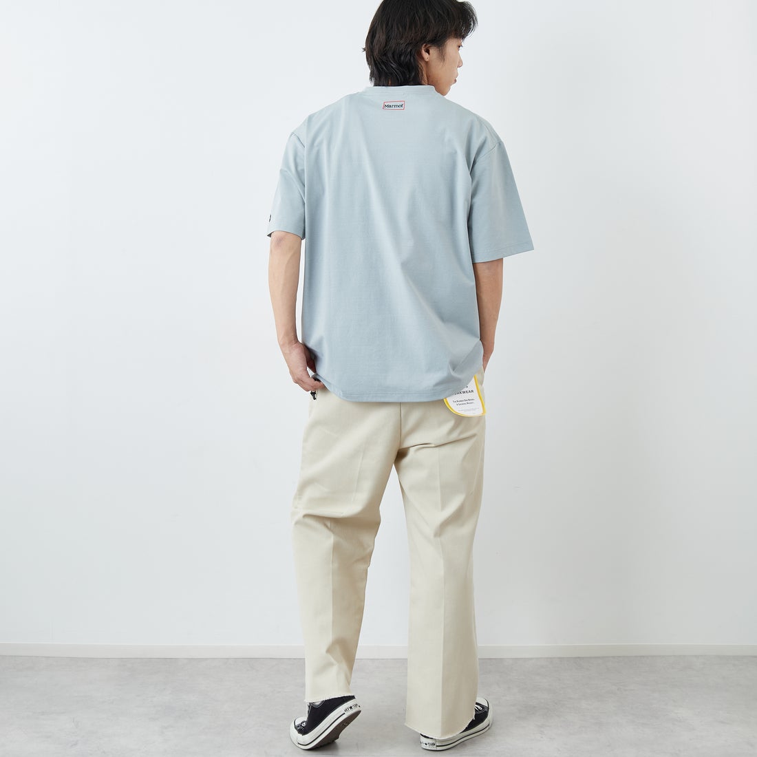 Marmot [マーモット] 別注 ドローコード付き ポケットロゴTシャツ [MTSS26MST338IN-JF] GRAY &&モデル身長：179cm 着用サイズ：L&&