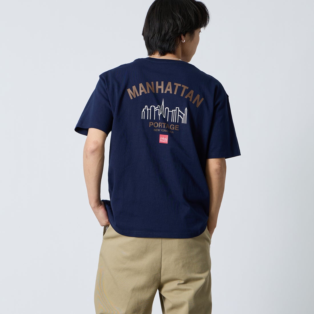 MANHATTAN PORTAGE [マンハッタンポーテージ] 別注 アーチプリントTシャツ [26SSMP-IN85-JF]