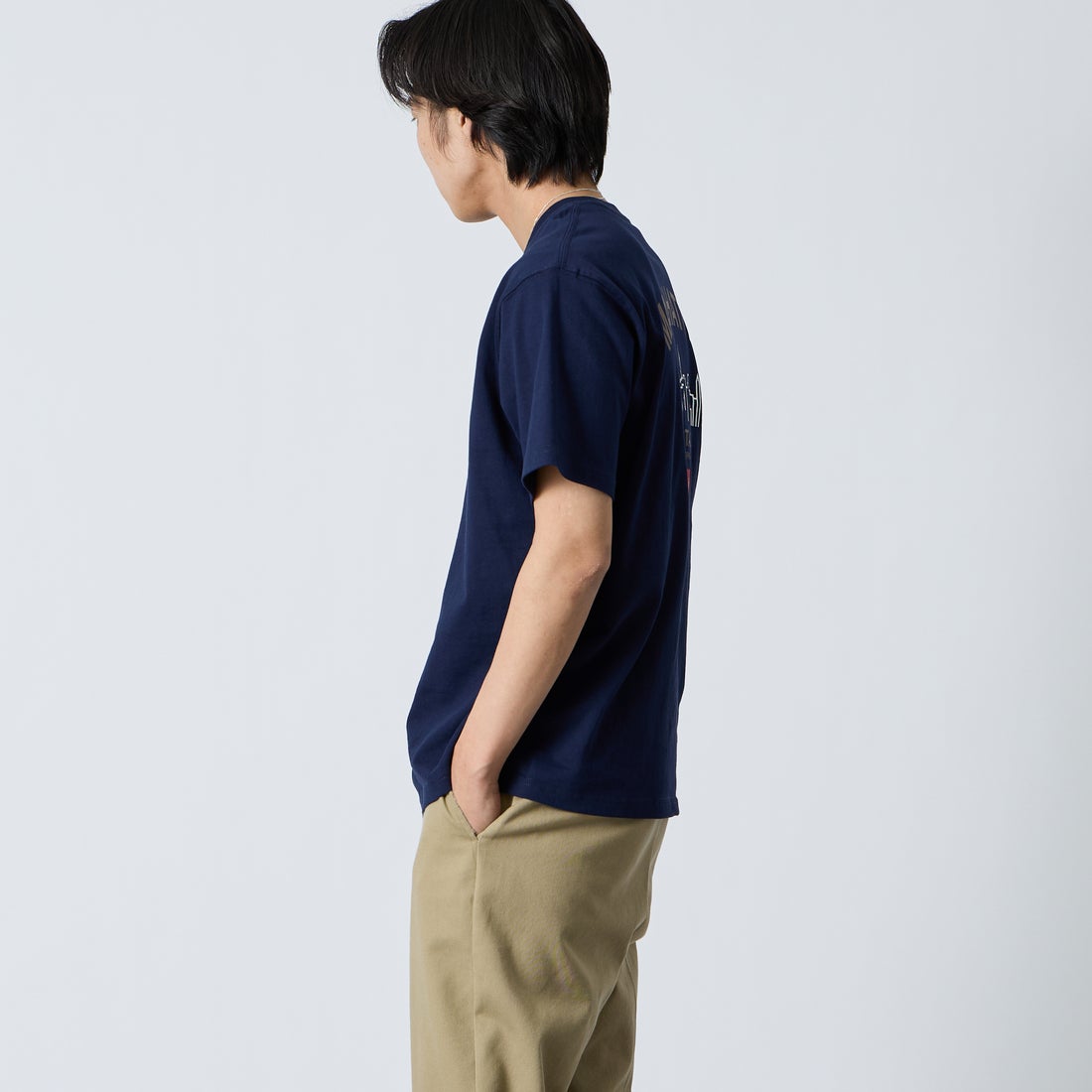 MANHATTAN PORTAGE [マンハッタンポーテージ] 別注 アーチプリントTシャツ [26SSMP-IN85-JF] NAVY &&モデル身長：179cm 着用サイズ：L&&PORTAGE [マンハッタンポーテージ] 別注 アーチプリントTシャツ [26SSMP-IN85-JF] NAVY