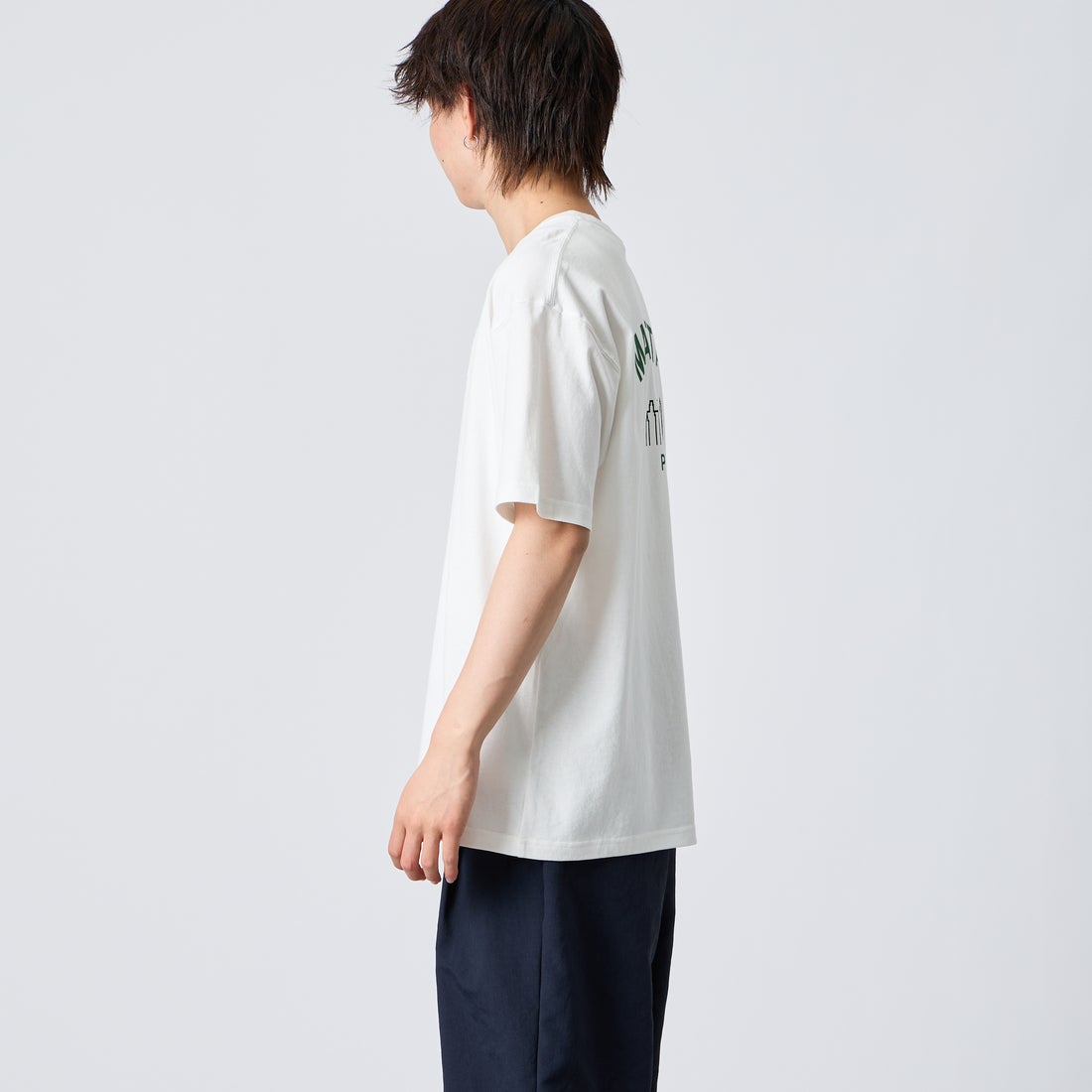 MANHATTAN PORTAGE [マンハッタンポーテージ] 別注 アーチプリントTシャツ [26SSMP-IN85-JF] WHITE &&モデル身長：177cm 着用サイズ：L&&