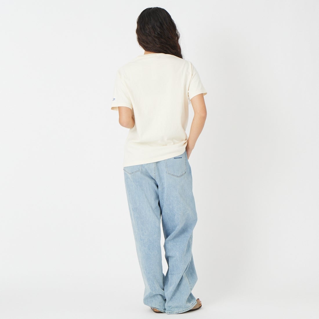 The Endless Summer [エンドレスサマー] NO WORRIES ショートスリーブTシャツ [FH-26574331] 05 IVORY &&モデル身長：162cm 着用サイズ：S&&