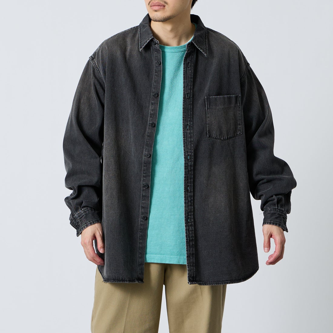 PENNEYS [ぺニーズ] 別注 デニムビッグシャツ [PN26S001-JF] BLACK USED &&モデル身長：168cm 着用サイズ：L&&