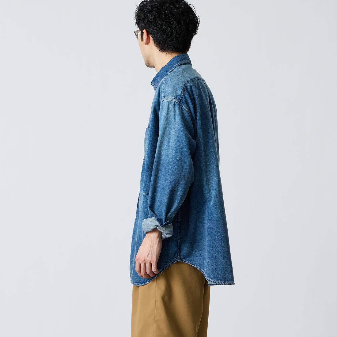 PENNEYS [ぺニーズ] 別注 デニムビッグシャツ [PN26S001-JF] BLUE USED &&モデル身長：168cm 着用サイズ：M&&