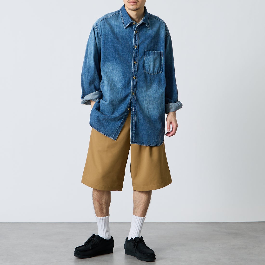 PENNEYS [ぺニーズ] 別注 デニムビッグシャツ [PN26S001-JF] BLUE USED &&モデル身長：168cm 着用サイズ：M&&