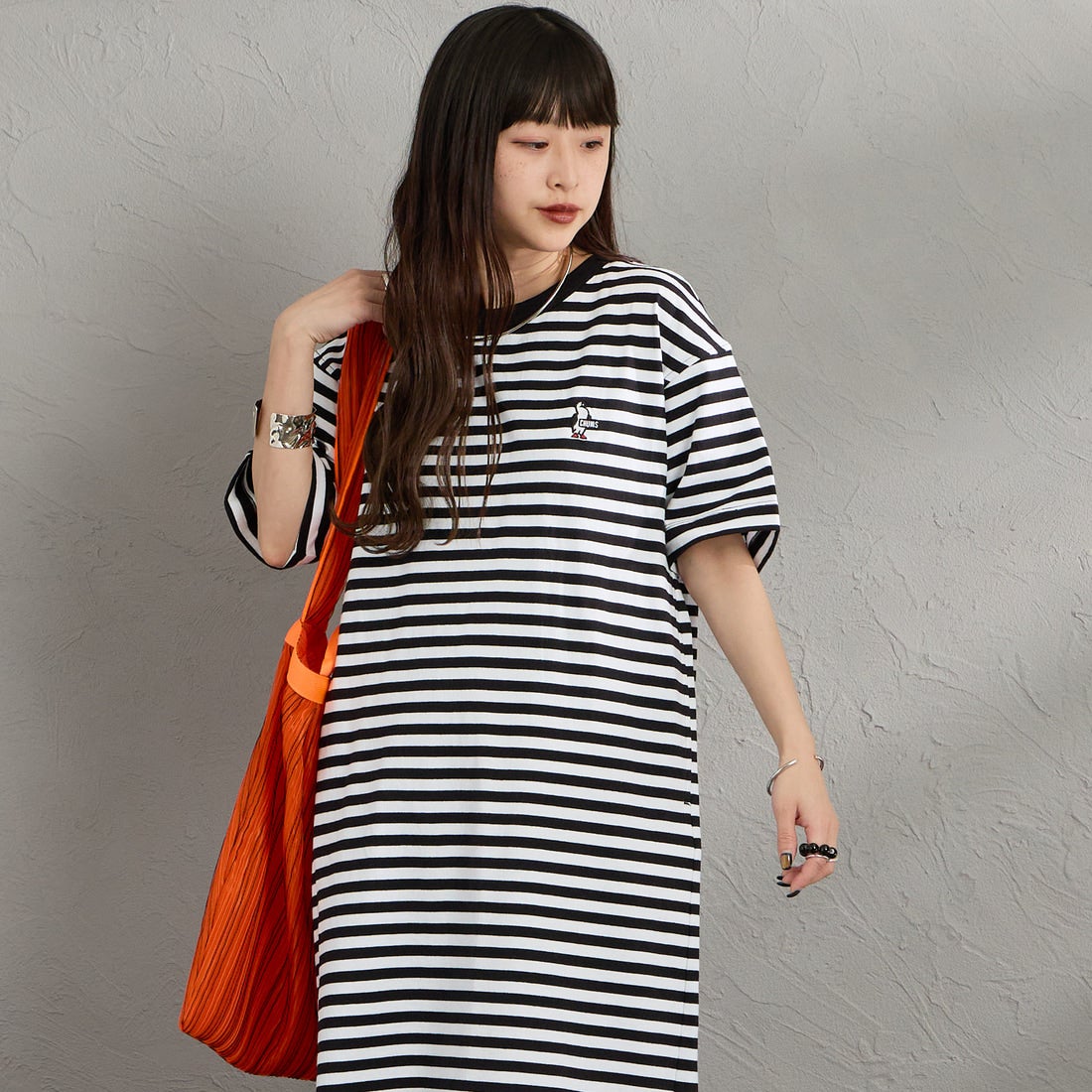 W049 WH/BK&&モデル身長：150cm 着用サイズ：WM&&