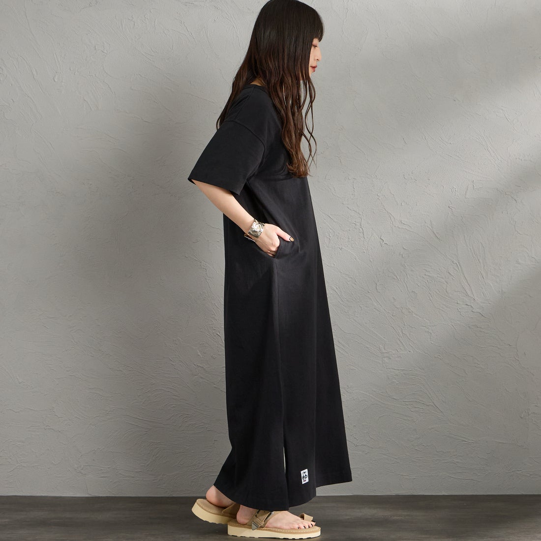CHUMS [チャムス] ブービーロゴワンピース [CH18-1383] K001 BLACK &&モデル身長：150cm 着用サイズ：WM&&