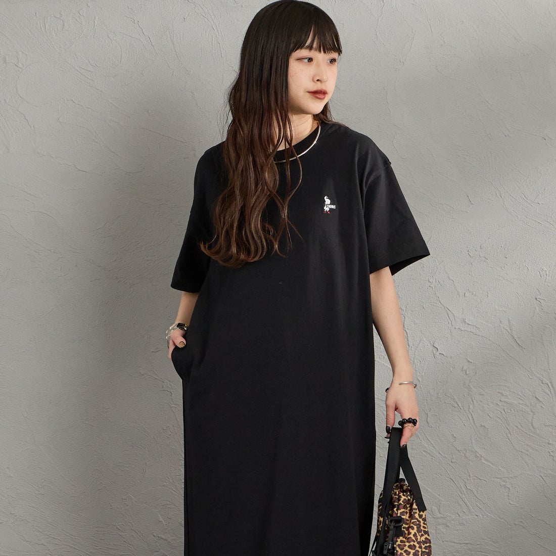 CHUMS [チャムス] ブービーロゴワンピース [CH18-1383] K001 BLACK &&モデル身長：150cm 着用サイズ：WM&&