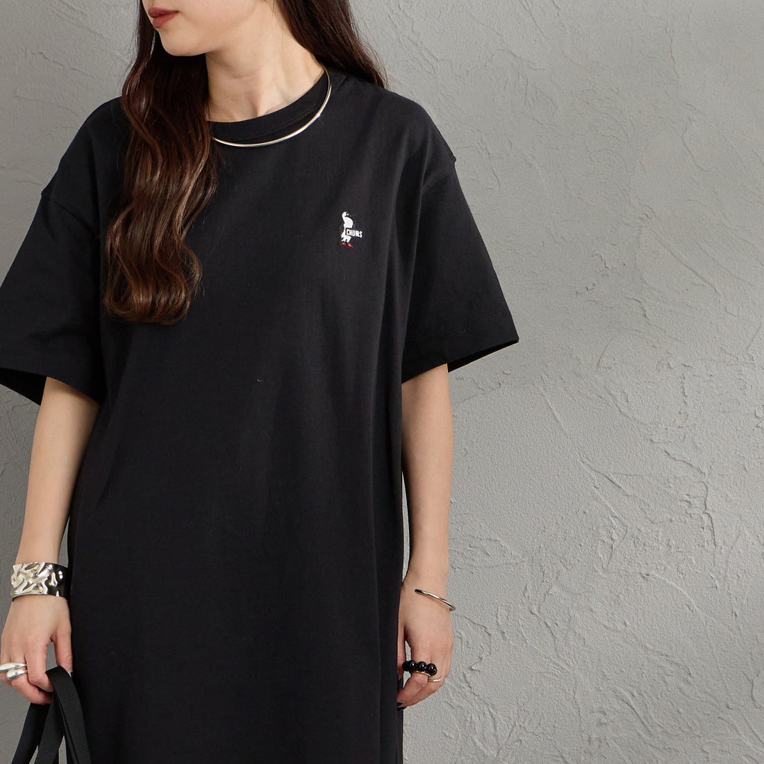 CHUMS [チャムス] ブービーロゴワンピース [CH18-1383] K001 BLACK &&モデル身長：150cm 着用サイズ：WM&&