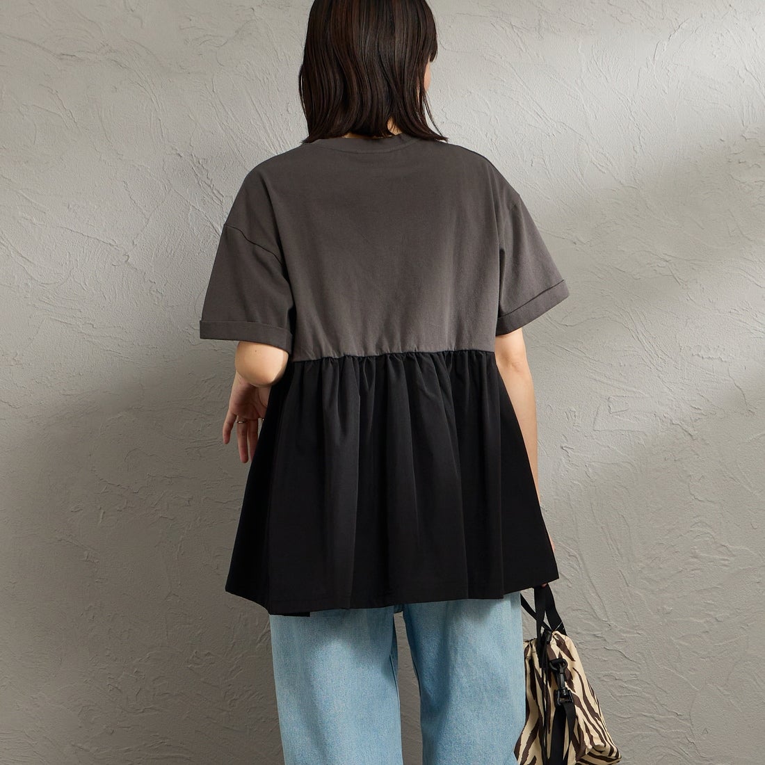 KELTY [ケルティ] 別注 ウエスト切替 ペプラムデザインTシャツ [KE262W30IN01-JF] ﾁｬｺｰﾙ &&モデル身長：160cm 着用サイズ：F&&