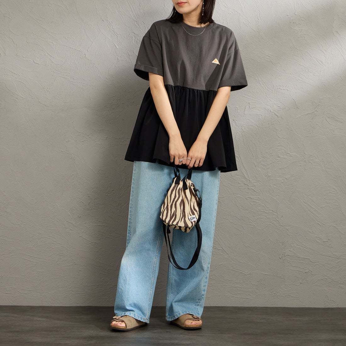 KELTY [ケルティ] 別注 ウエスト切替 ペプラムデザインTシャツ [KE262W30IN01-JF] ﾁｬｺｰﾙ &&モデル身長：160cm 着用サイズ：F&&